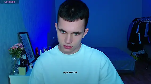 _m0neyken_ Webcamshow