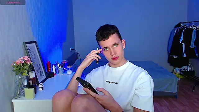 _m0neyken_ – Kamerová šou