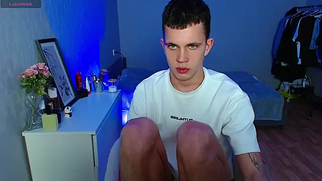 _m0neyken_ Webcamshow