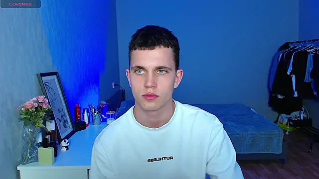 _m0neyken_n Webbikameraesitys
