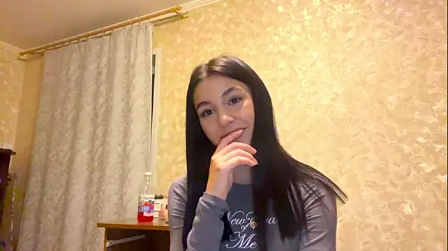 DonellaBedwell Adlı Modelin Canlı XXX Sohbeti