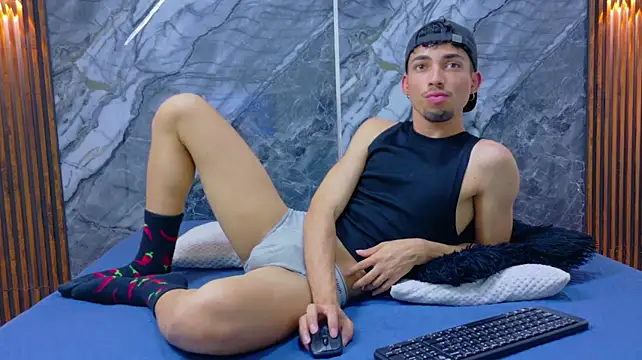 LiamSteel_ Show Webcam