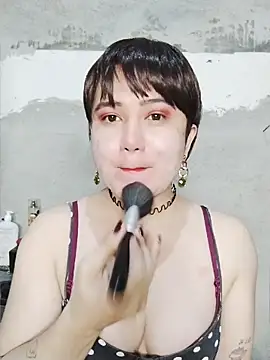 superhotshemale 在線直播表演