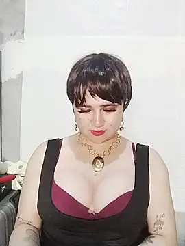 Webkamerová show superhotshemale