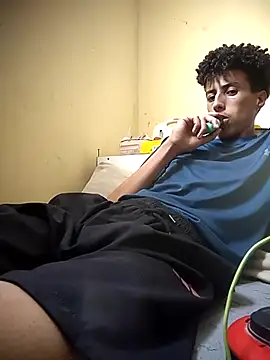 boyclien Pertunjukan Webcam