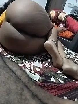 couple293 Show in webcam