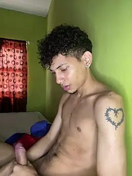 Hell_Boy14 Show in webcam