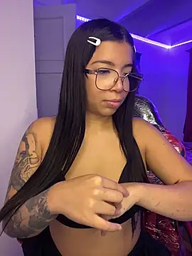 icherry-18 Webcam-Show