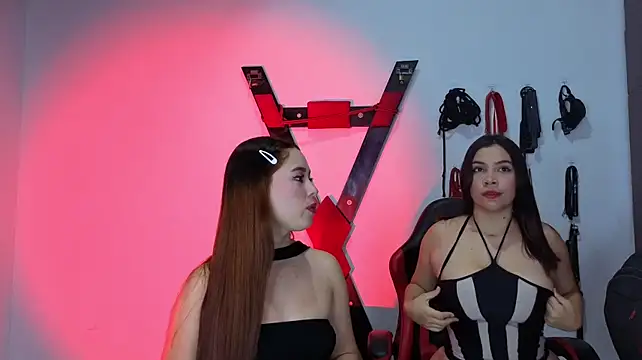 Hana_and_Chantal 网络视讯表演