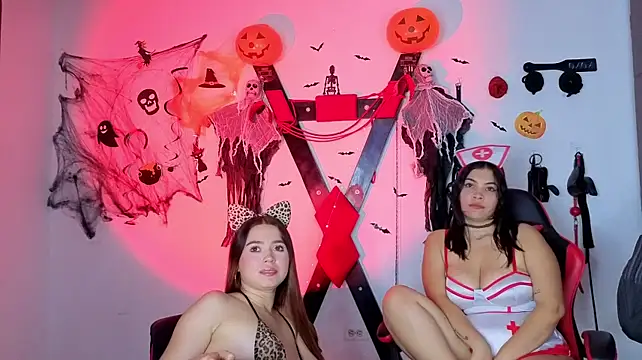 Show modela Hana_and_Chantal na web-kameri