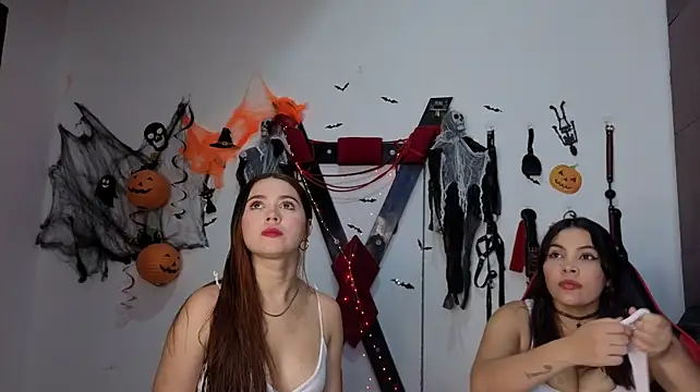 Hana_and_Chantal Webcam Show