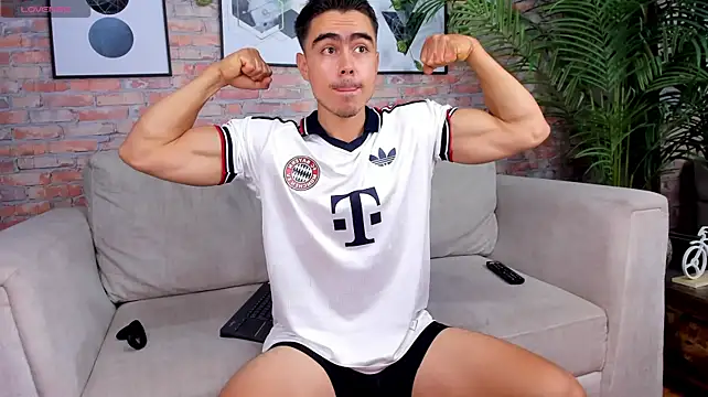 Mateo_Strong1's Webcam Show