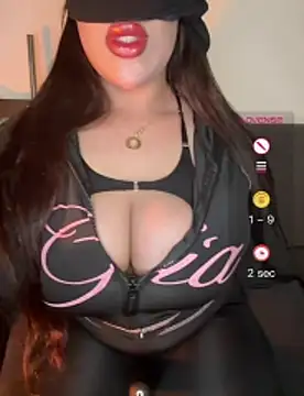 Show modela TerrificRevising na web-kameri