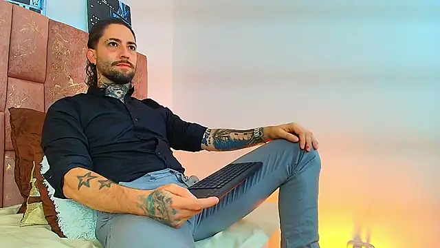 ALPHA_MASTER1 Adlı Modelin Web Kamerası Şovu