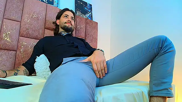 Show modela ALPHA_MASTER1 na web-kameri