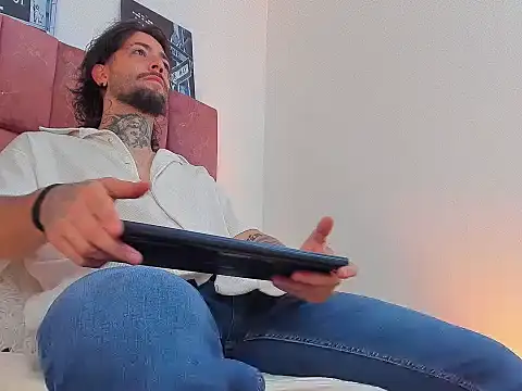 ALPHA_MASTER1 webkamerás műsora