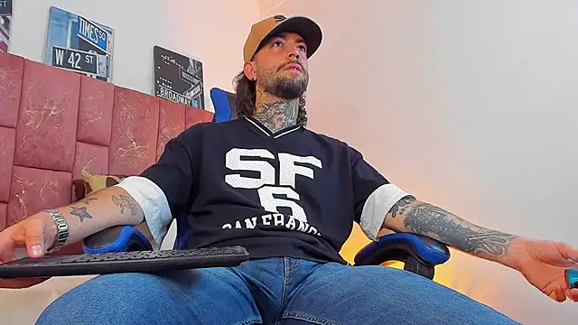 ALPHA_MASTER1 webcam show