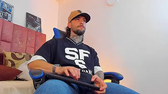 ALPHA_MASTER1 Шоу с уебкамера