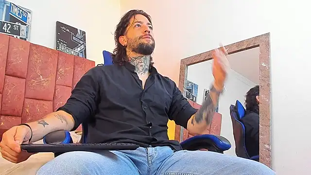 ALPHA_MASTER1's Webcam Show