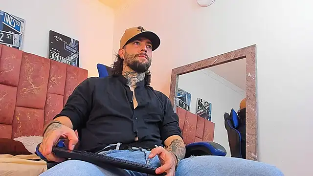 ALPHA_MASTER1 Webcamshow