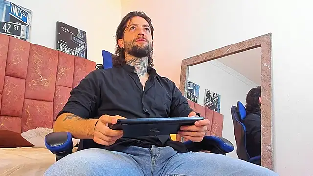 ALPHA_MASTER1 Webcamshow