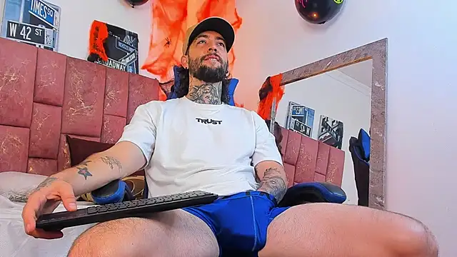 ALPHA_MASTER1's Webcam Show