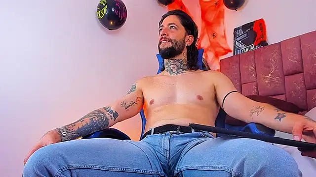 Show modela ALPHA_MASTER1 na web-kameri