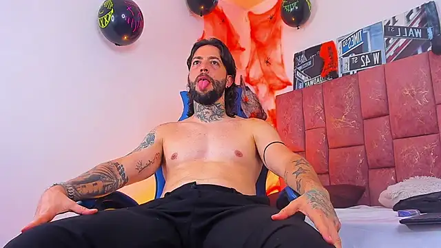 הופעת וובקאם של ALPHA_MASTER1