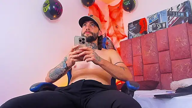 ALPHA_MASTER1's Webcam Show