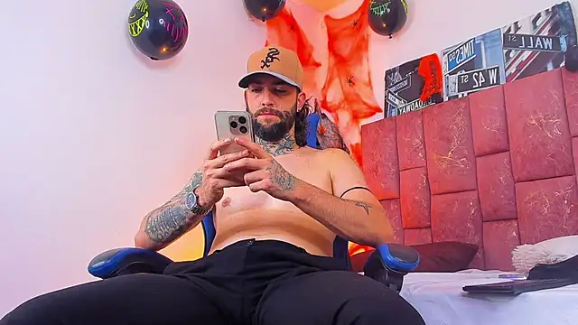 ALPHA_MASTER1's Webcam Show