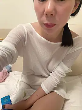 Yatou-bb 网络视讯表演