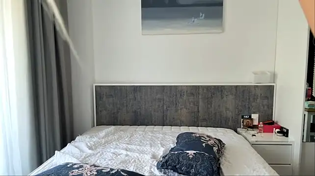 Webkamerová show LynelleGorringe