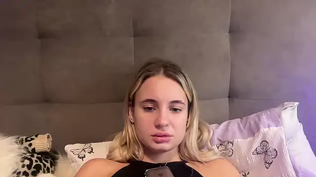 Alisia_blondkiss – Kamerová šou