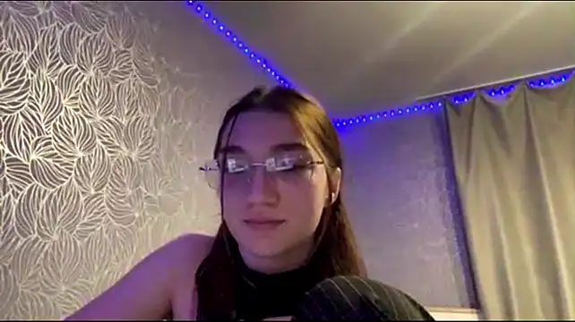 Show modela ManyMaron na web-kameri