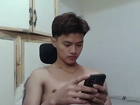 wildpinoy27 Show Webcam