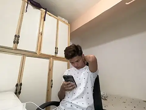 wildpinoy27 网络视讯表演