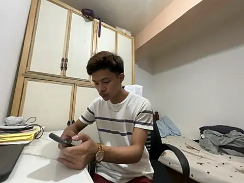 wildpinoy27 Show Webcam