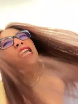 Živý XXX chat Alice-fiire