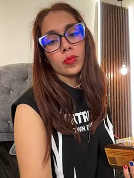 Chat +18 de Alice-fiire ao vivo