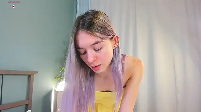 WhiteKellyx's Webcam Show