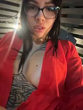 Show modela chloeparadiseX na web-kameri