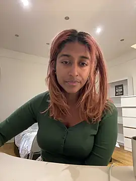 DonnaShy Show in webcam