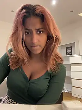DonnaShy Chat XXX live