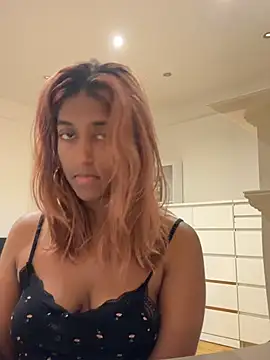 DonnaShy Adlı Modelin Canlı XXX Sohbeti