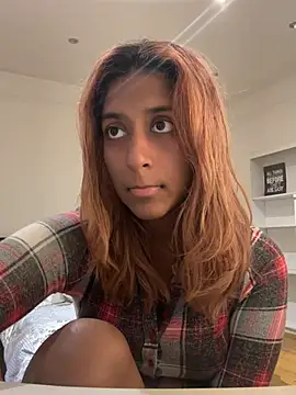 DonnaShy Show in webcam