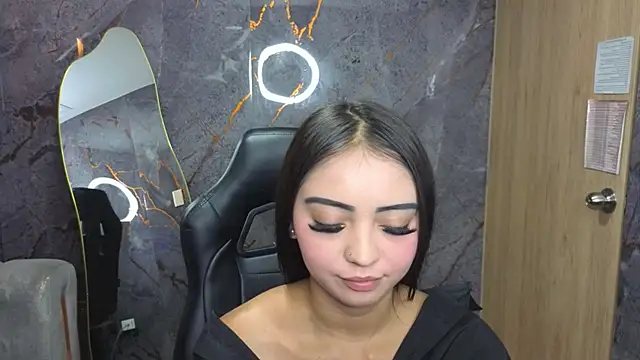mia_petite_cn Chat XXX in diretta