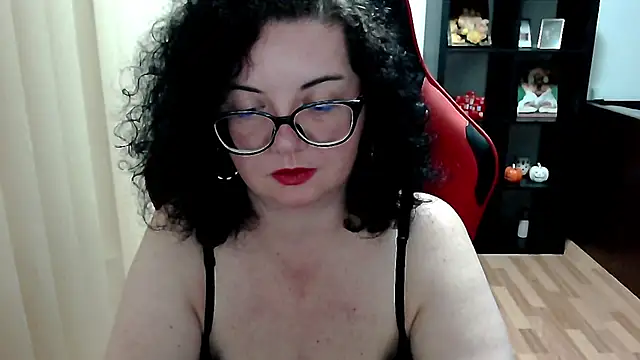 Chat +18 de MissTroublle ao vivo