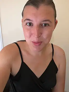 AlinaMeiier's Live XXX Chat