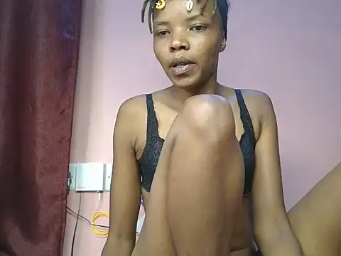 Chat XXX ao vivo de Naughtysuzzi_