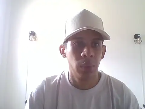 Webkamerová show Ryan_Skyline_